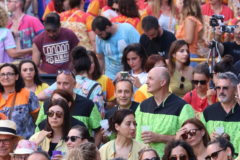 Galeria de fotos (no oficials) del Dia de les Quintades a Pedreguer Galeria de fotos (no oficials) del Dia de les Quintades a Pedreguer